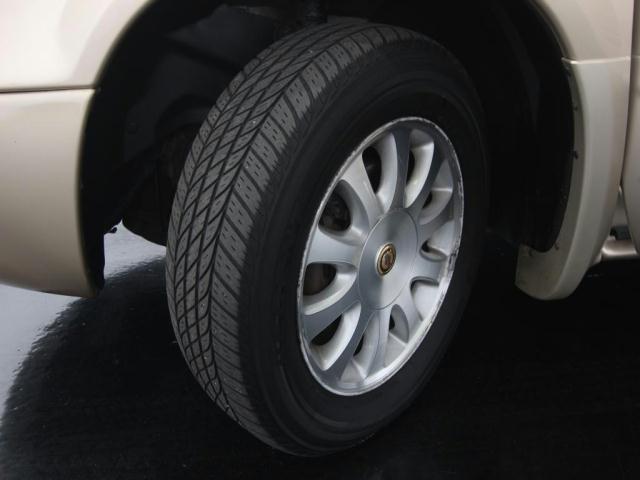 Chrysler Town and Country 2001 photo 3