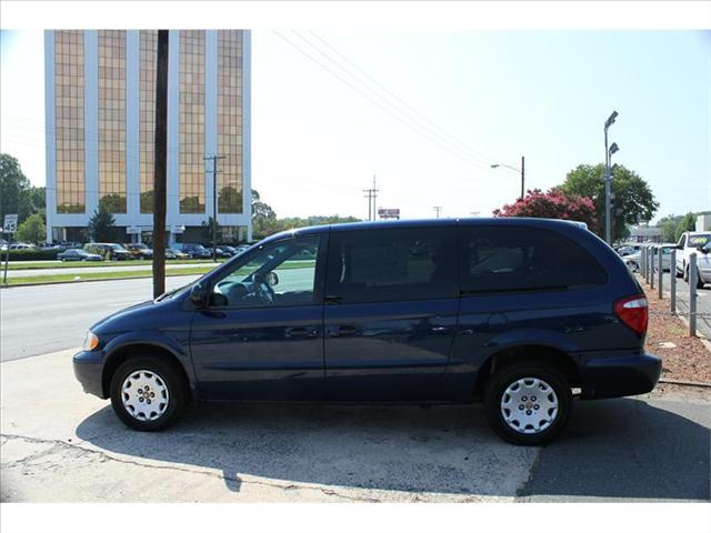 Chrysler Town and Country 2002 photo 4