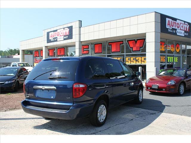 Chrysler Town and Country 2002 photo 5