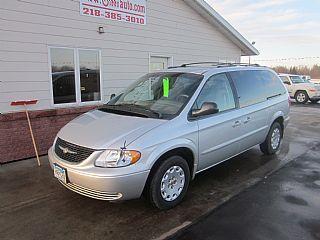 Chrysler Town and Country 2002 photo 1