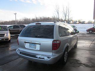 Chrysler Town and Country 2002 photo 4