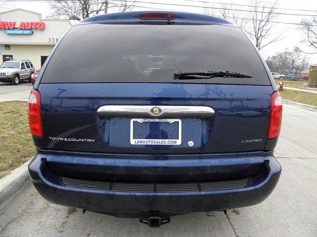 Chrysler Town and Country 2002 photo 3