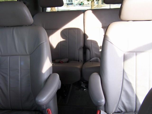 Chrysler Town and Country 2002 photo 5