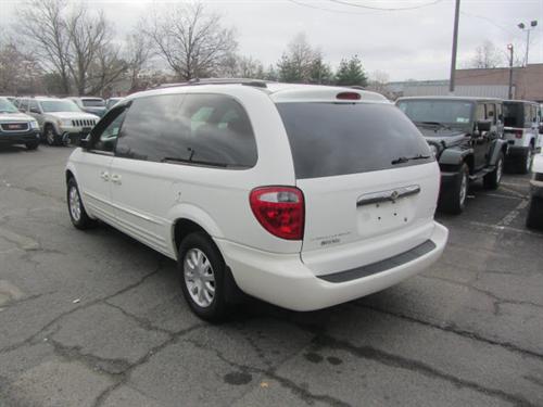 Chrysler Town and Country S Sedan Under FULL Factory Warranty Other