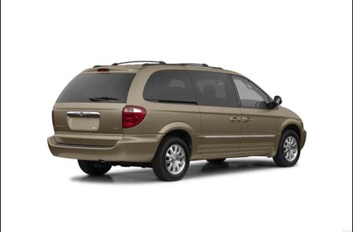 Chrysler Town and Country 2003 photo 1