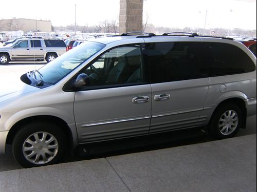 Chrysler Town and Country S Sedan Under FULL Factory Warranty Other