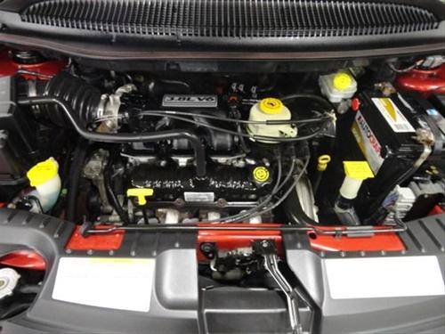 Chrysler Town and Country 2003 photo 2