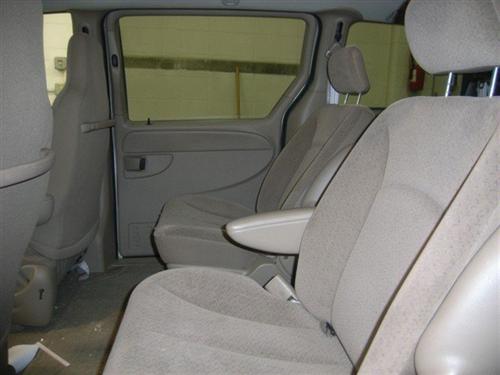 Chrysler Town and Country 2003 photo 4
