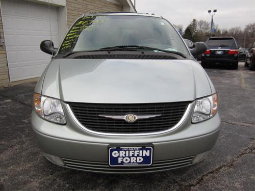 Chrysler Town and Country 2003 photo 5