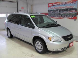 Chrysler Town and Country 2003 photo 1