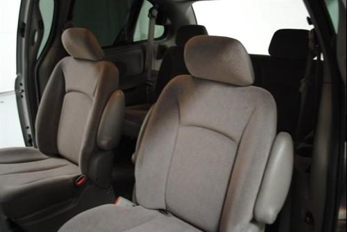Chrysler Town and Country 2003 photo 1