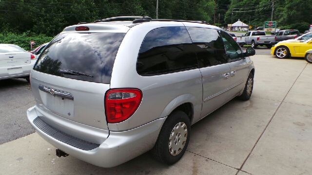 Chrysler Town & Country 2003 photo 4