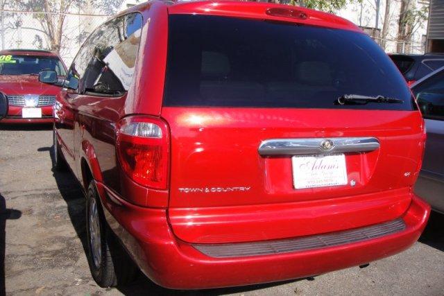 Chrysler Town and Country 2003 photo 1