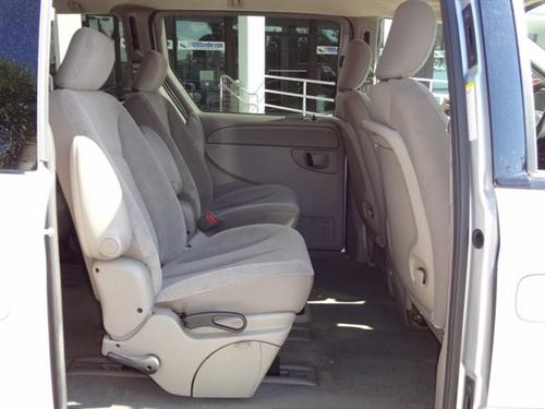 Chrysler Town and Country 2003 photo 1