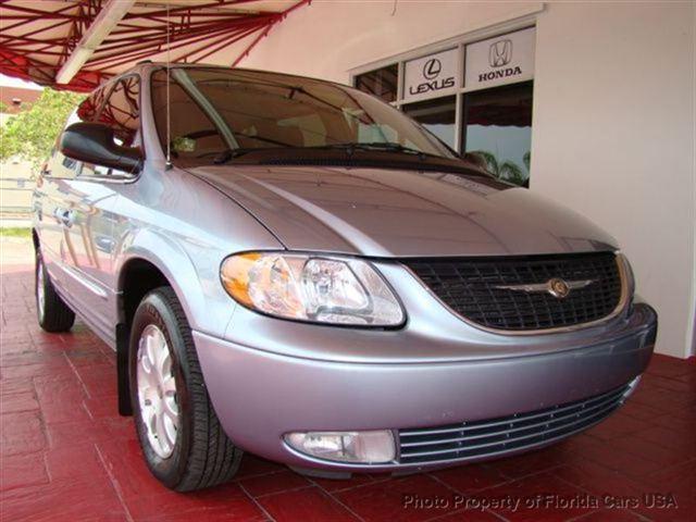 Chrysler Town and Country H6-vdc MiniVan