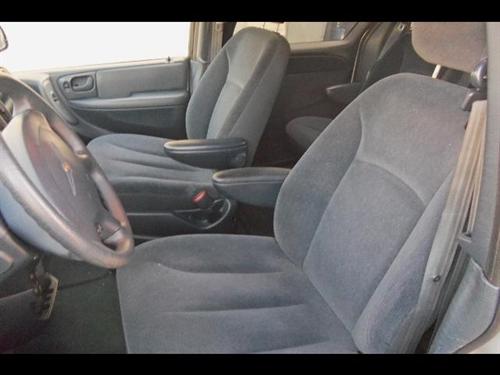 Chrysler Town and Country 2003 photo 2