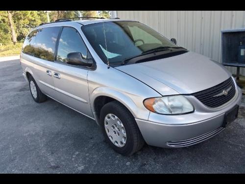 Chrysler Town and Country 2003 photo 4