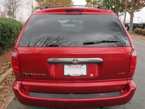 Chrysler Town and Country 2003 photo 1