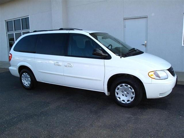 Chrysler Town and Country 2003 photo 1