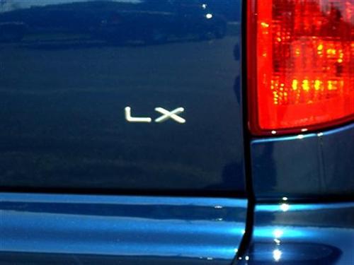 Chrysler Town and Country 2003 photo 2