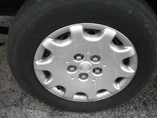 Chrysler Town and Country 2003 photo 3