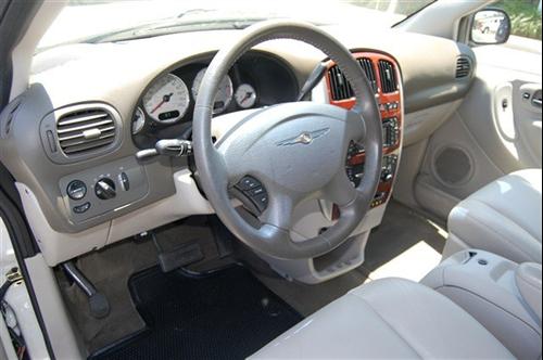 Chrysler Town and Country SLT 25 Other