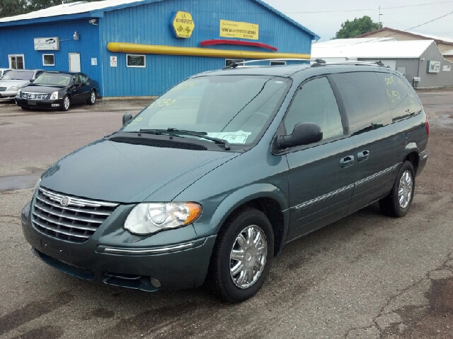 Chrysler Town & Country 2005 photo 4