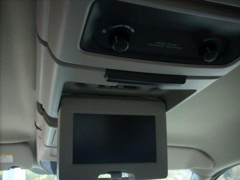 Chrysler Town and Country 2005 photo 1