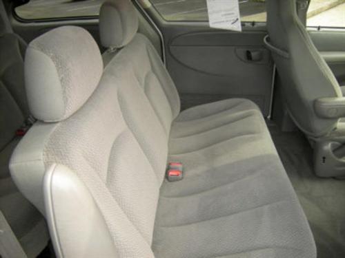 Chrysler Town and Country 2005 photo 4