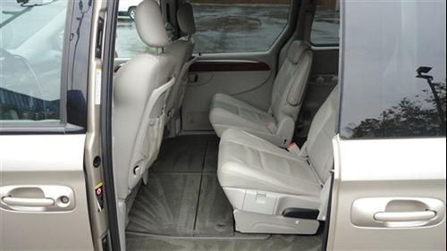 Chrysler Town and Country SLT 25 Other