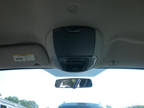 Chrysler Town and Country 2005 photo 4