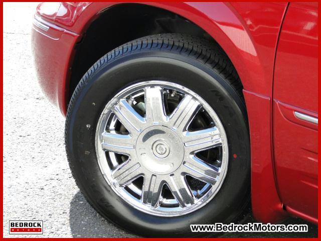 Chrysler Town and Country 2005 photo 3