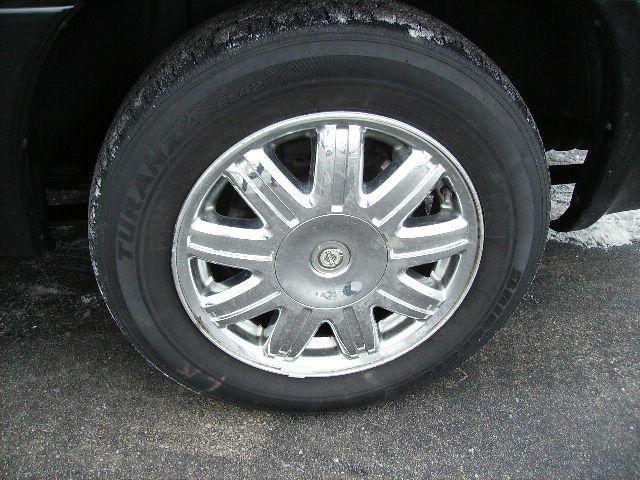 Chrysler Town and Country 2005 photo 1