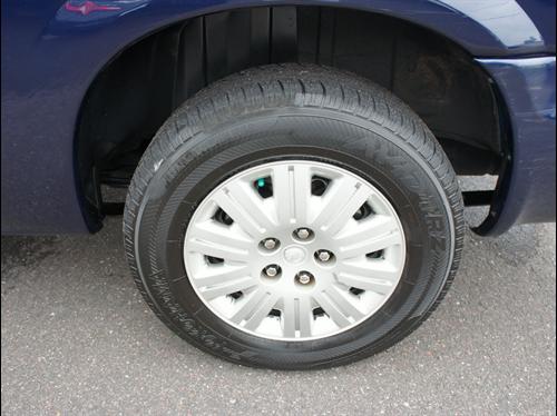 Chrysler Town and Country 2005 photo 5