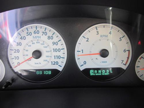 Chrysler Town and Country 2005 photo 4