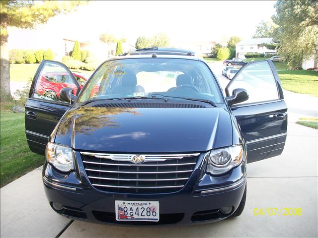 Chrysler Town and Country Unknown MiniVan