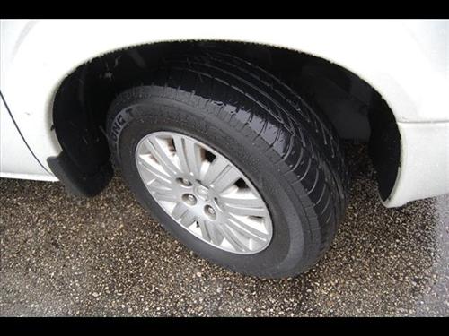 Chrysler Town and Country 2005 photo 3