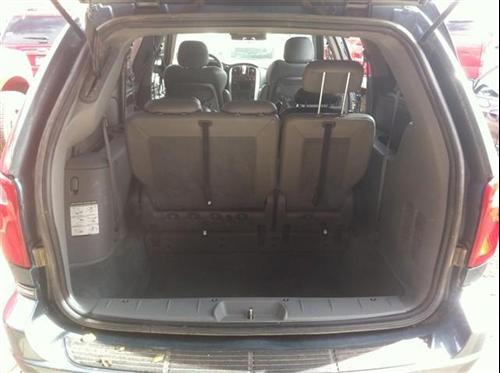 Chrysler Town and Country 2005 photo 3