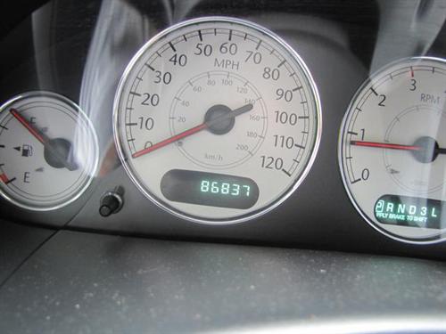 Chrysler Town and Country 2005 photo 3