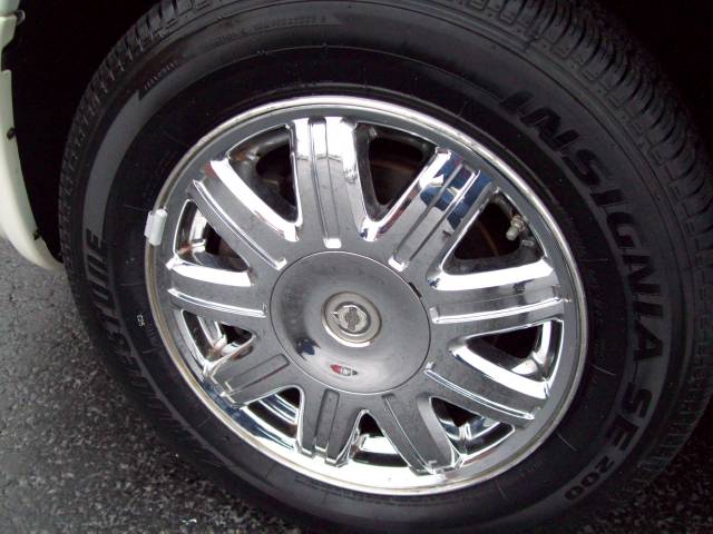 Chrysler Town and Country 2005 photo 3