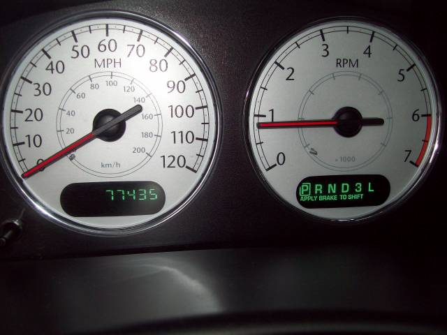 Chrysler Town and Country 2005 photo 5