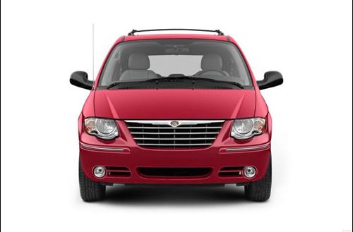Chrysler Town and Country 2005 photo 3