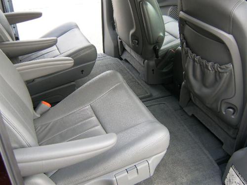 Chrysler Town and Country 2005 photo 5