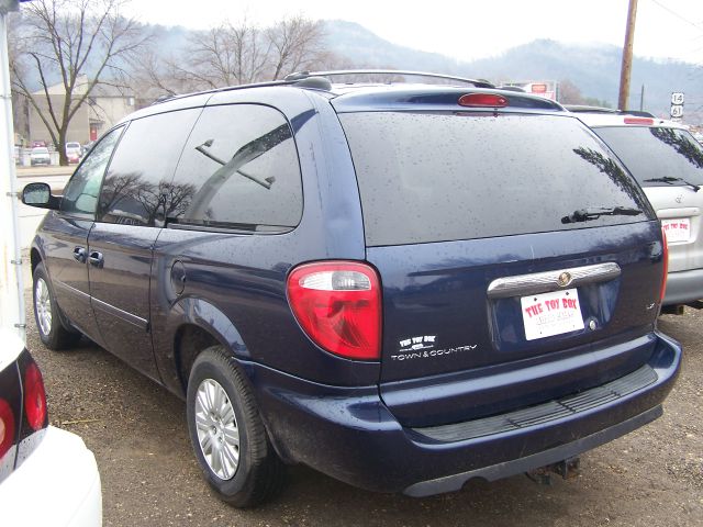 Chrysler Town & Country 2005 photo 4