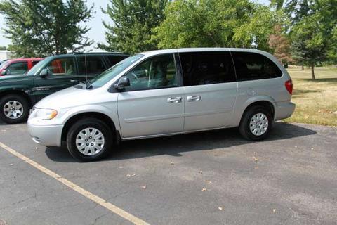 Chrysler Town and Country 2005 photo 4