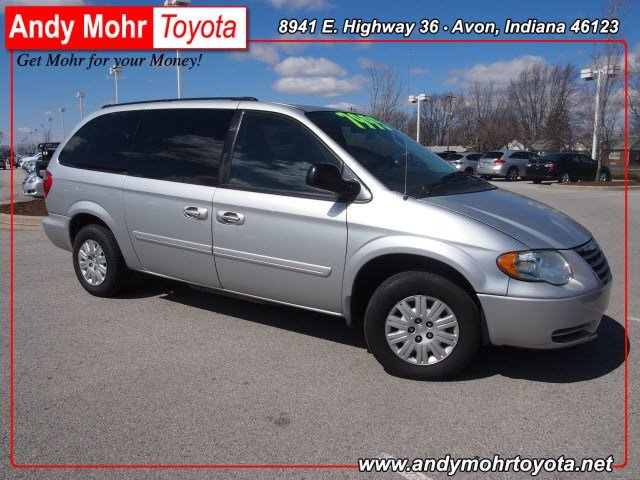 Chrysler Town and Country 2006 photo 4