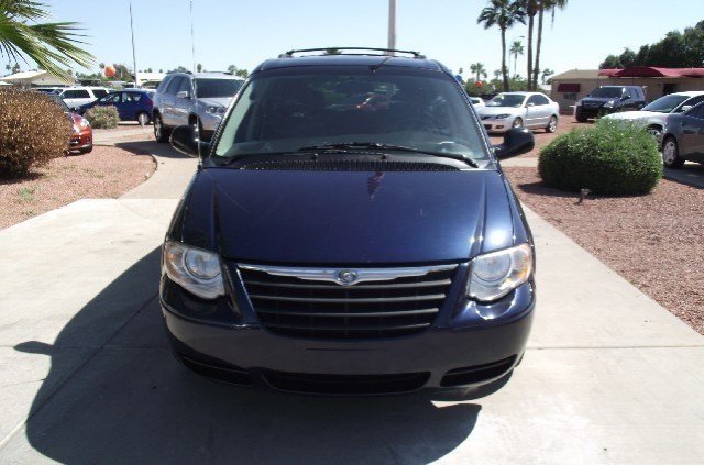 Chrysler Town and Country 2006 photo 4