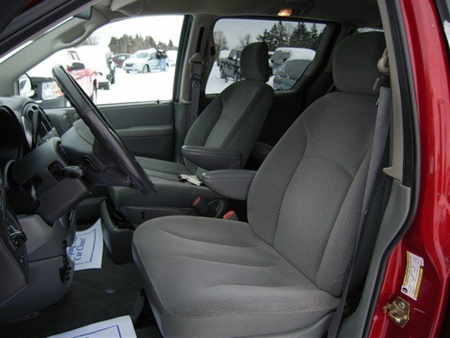 Chrysler Town and Country 2006 photo 3