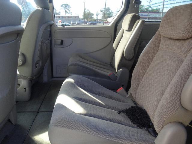 Chrysler Town and Country 2007 photo 5