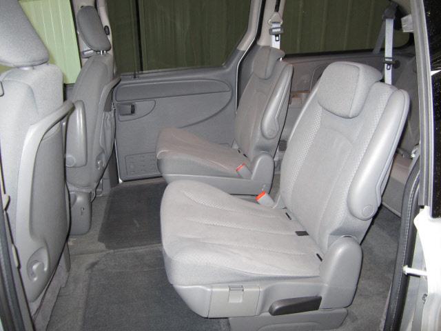 Chrysler Town and Country 2007 photo 5